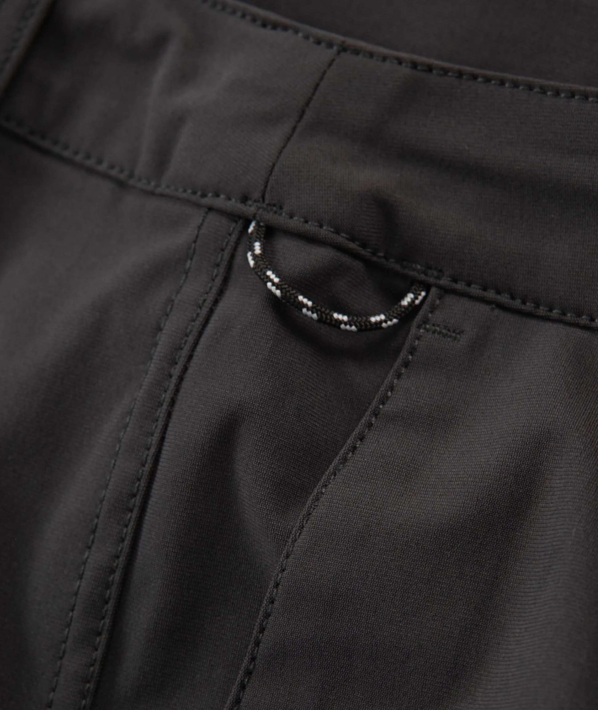 Acadia Versatility Short - Black Sand
