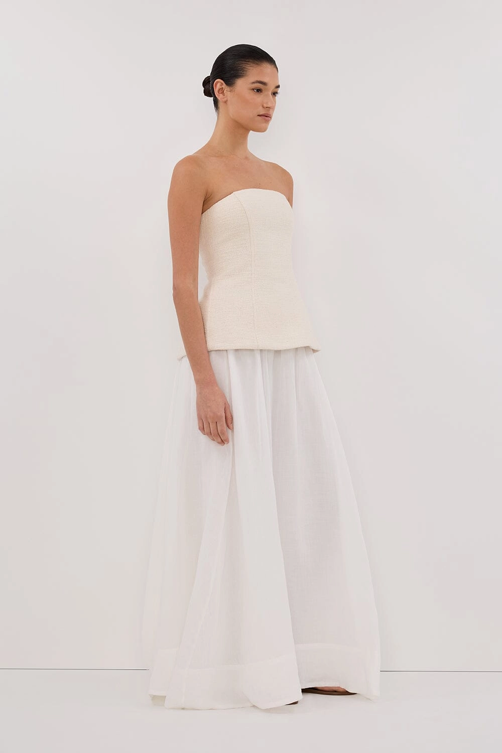 NIA NATURAL STRAPLESS TOP