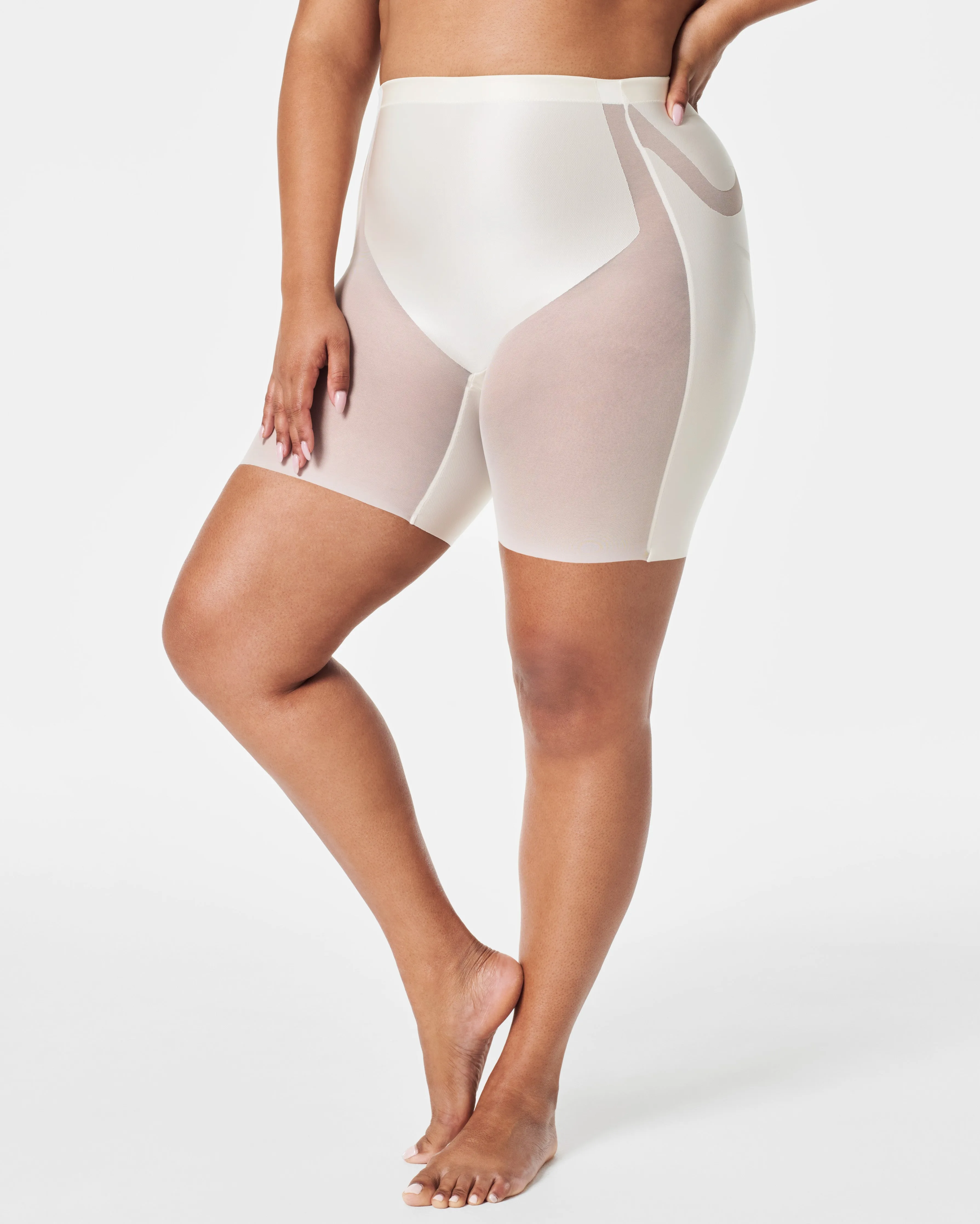 SPANXshape™ Booty-Lifting Mid-Thigh Short