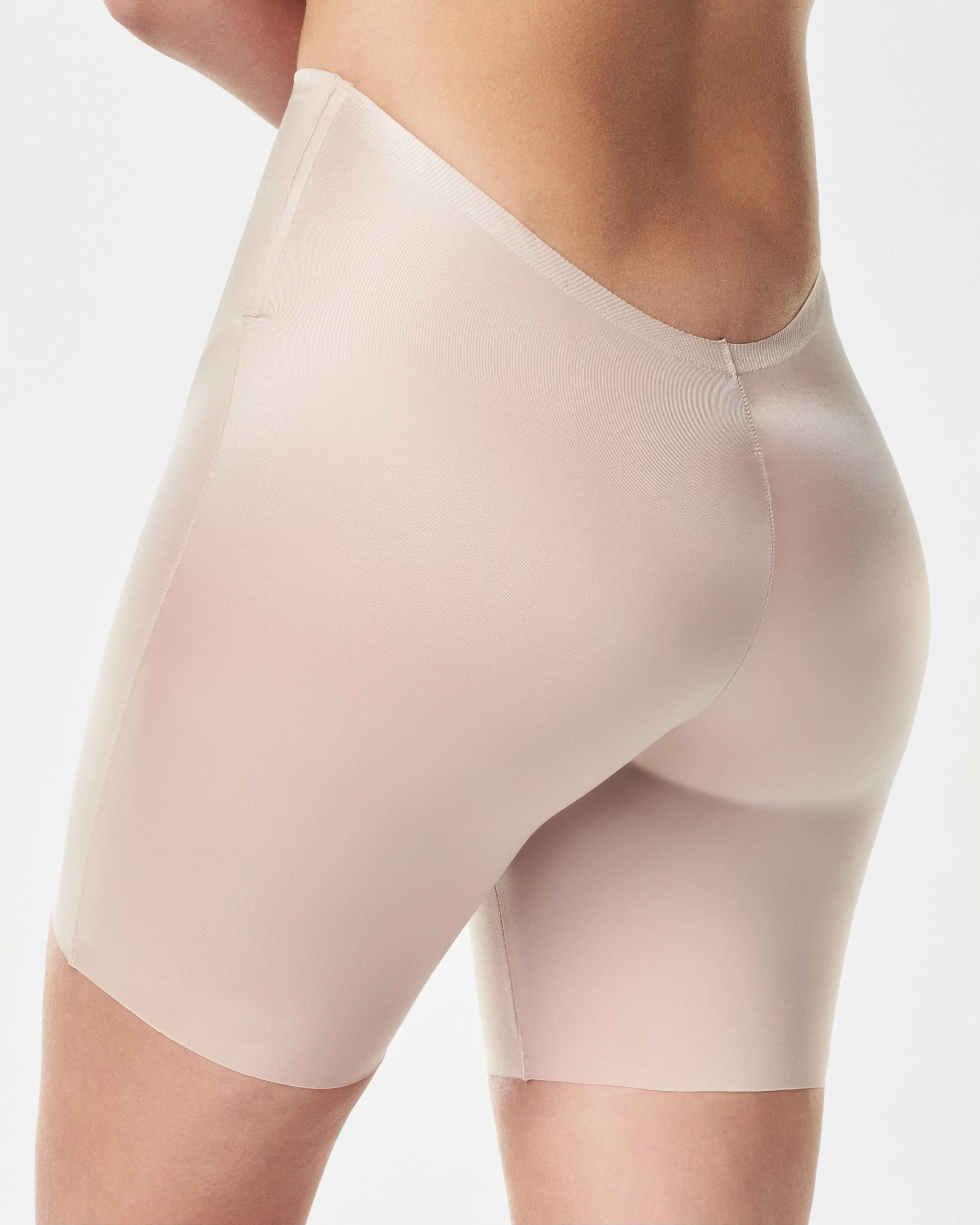 SPANXshape™ Suit Your Fancy Low-Back Mid-Thigh Short