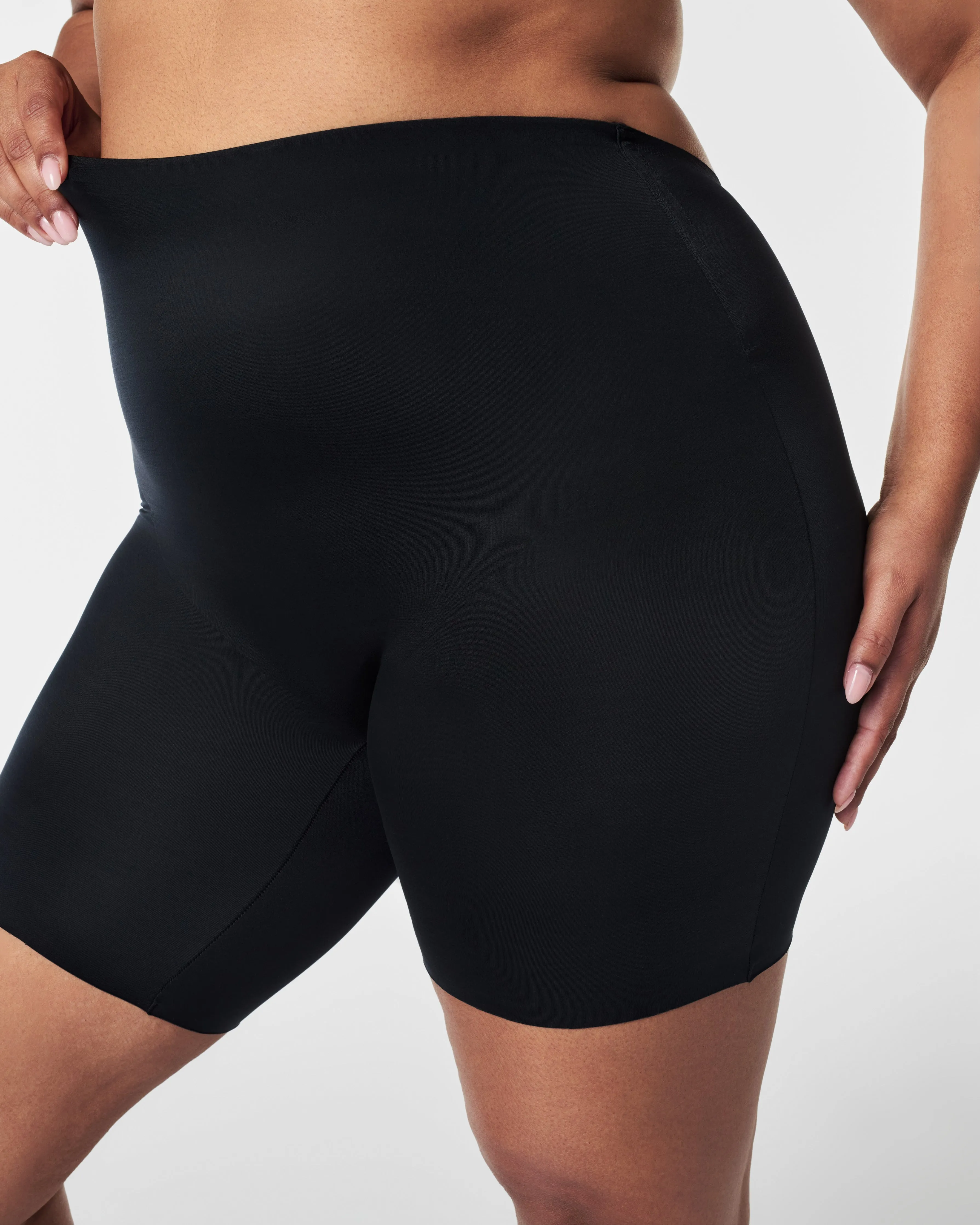 SPANXshape™ Suit Your Fancy Low-Back Mid-Thigh Short