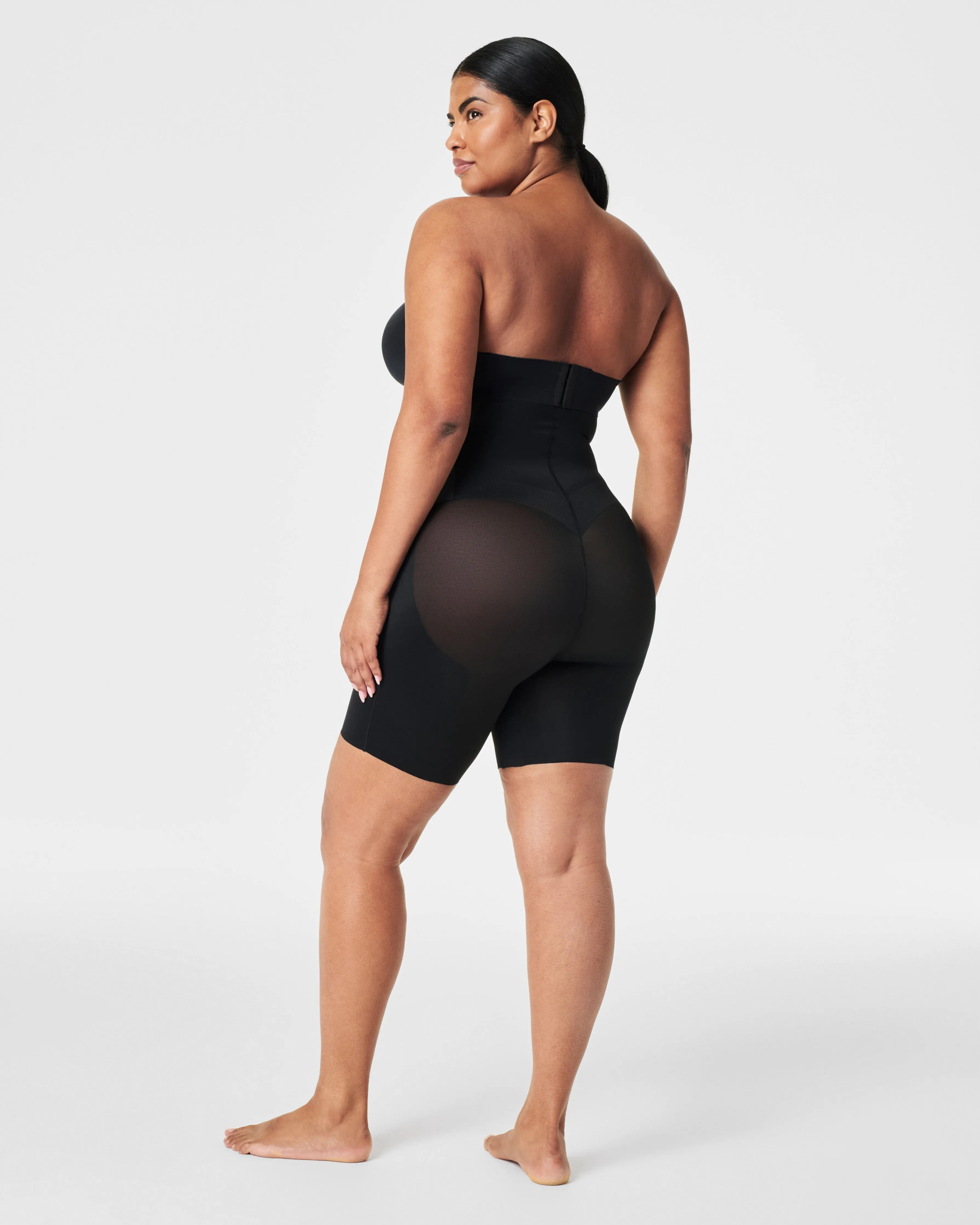 SPANXsupersculpt™ TotalContour High-Waisted Mid-Thigh Short